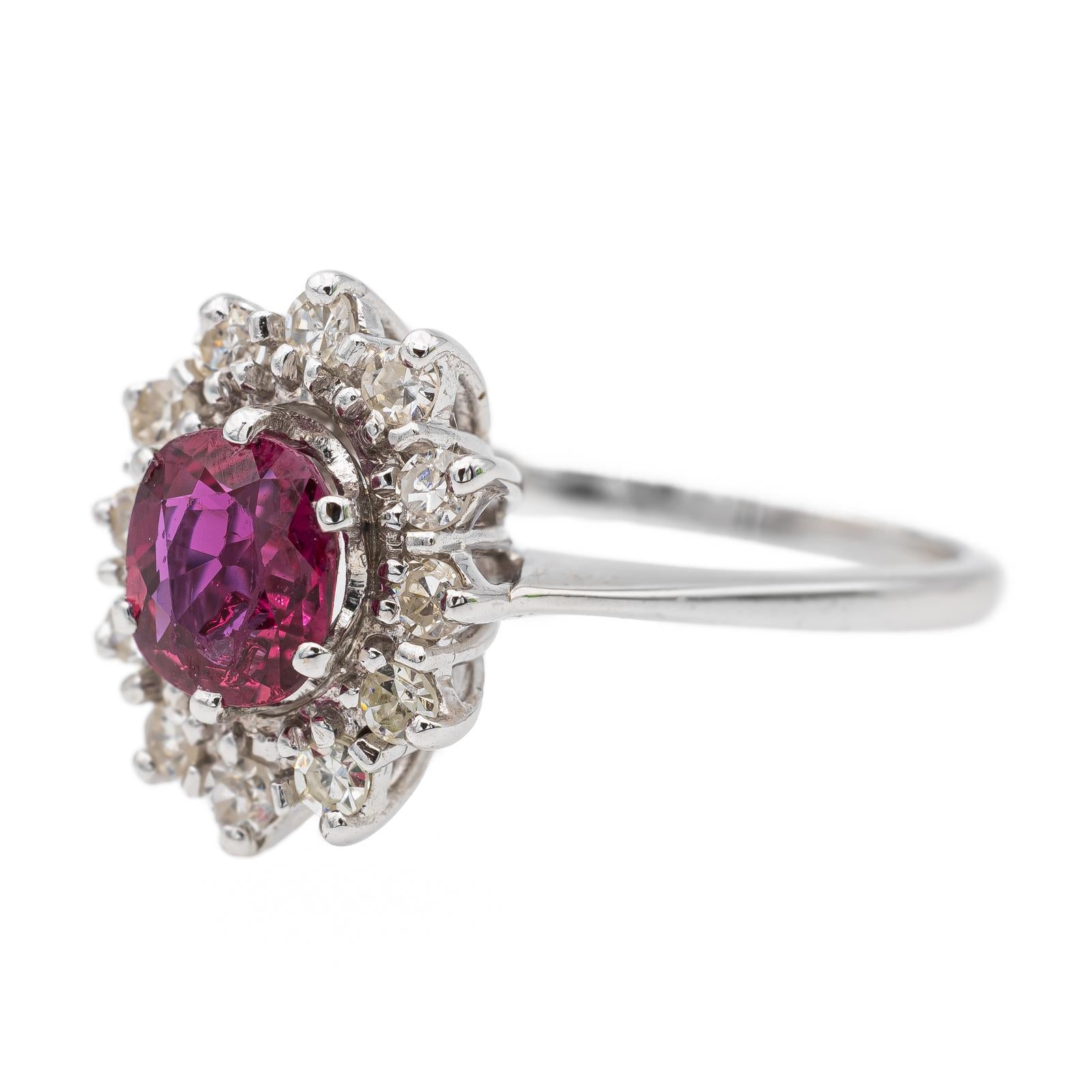 Bague Pompadour saphir rose diamants or blanc 18 carats Rivluxe