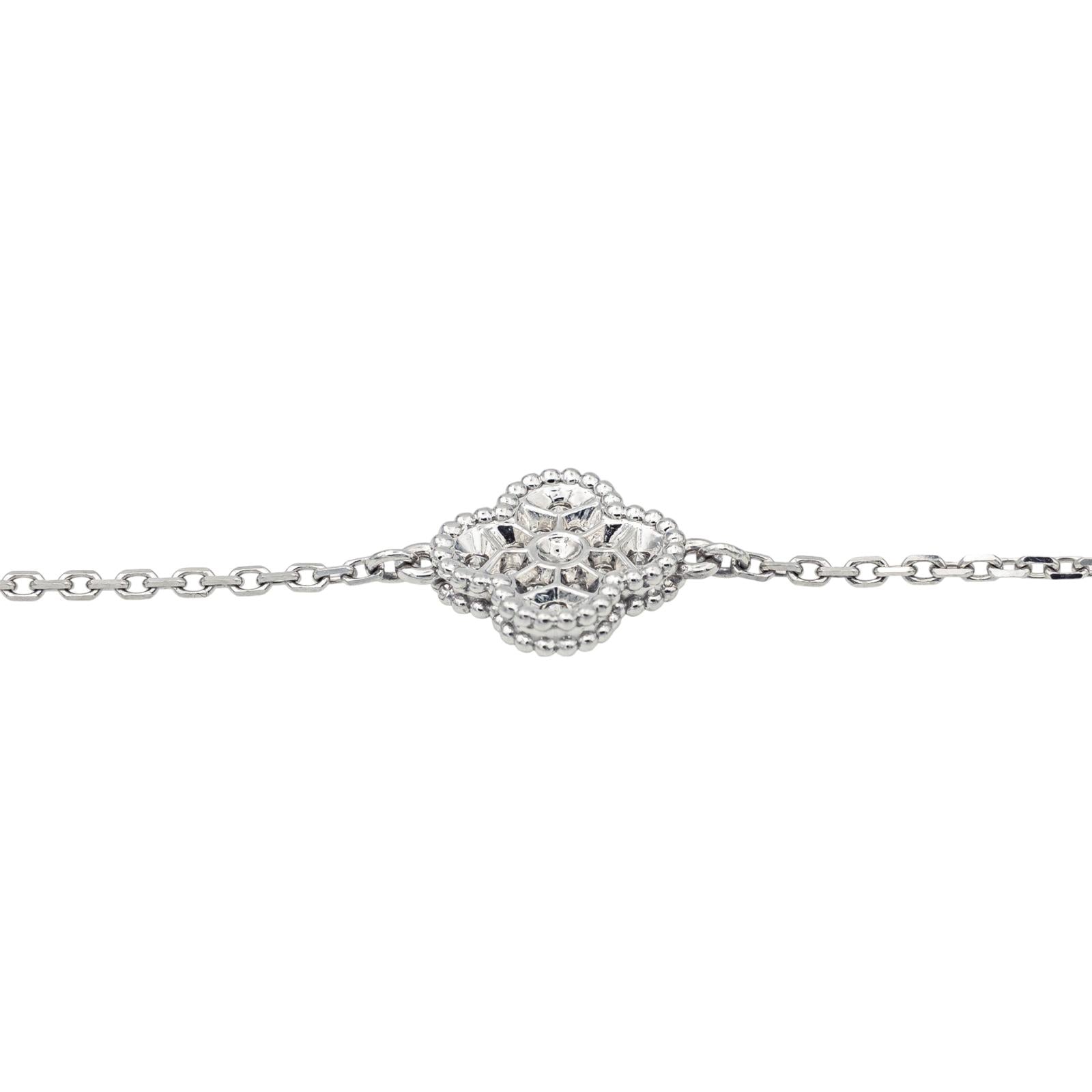 Bracelet Van Cleef Arpels en or blanc 18K, Sweet Alhambra Occasion Rivluxe